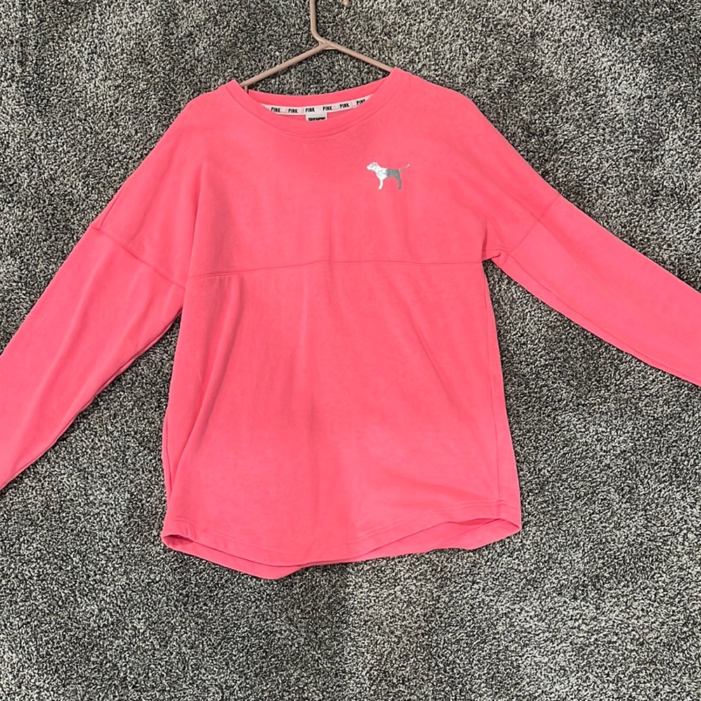 Like new Victoria’s Secret sweater size small !